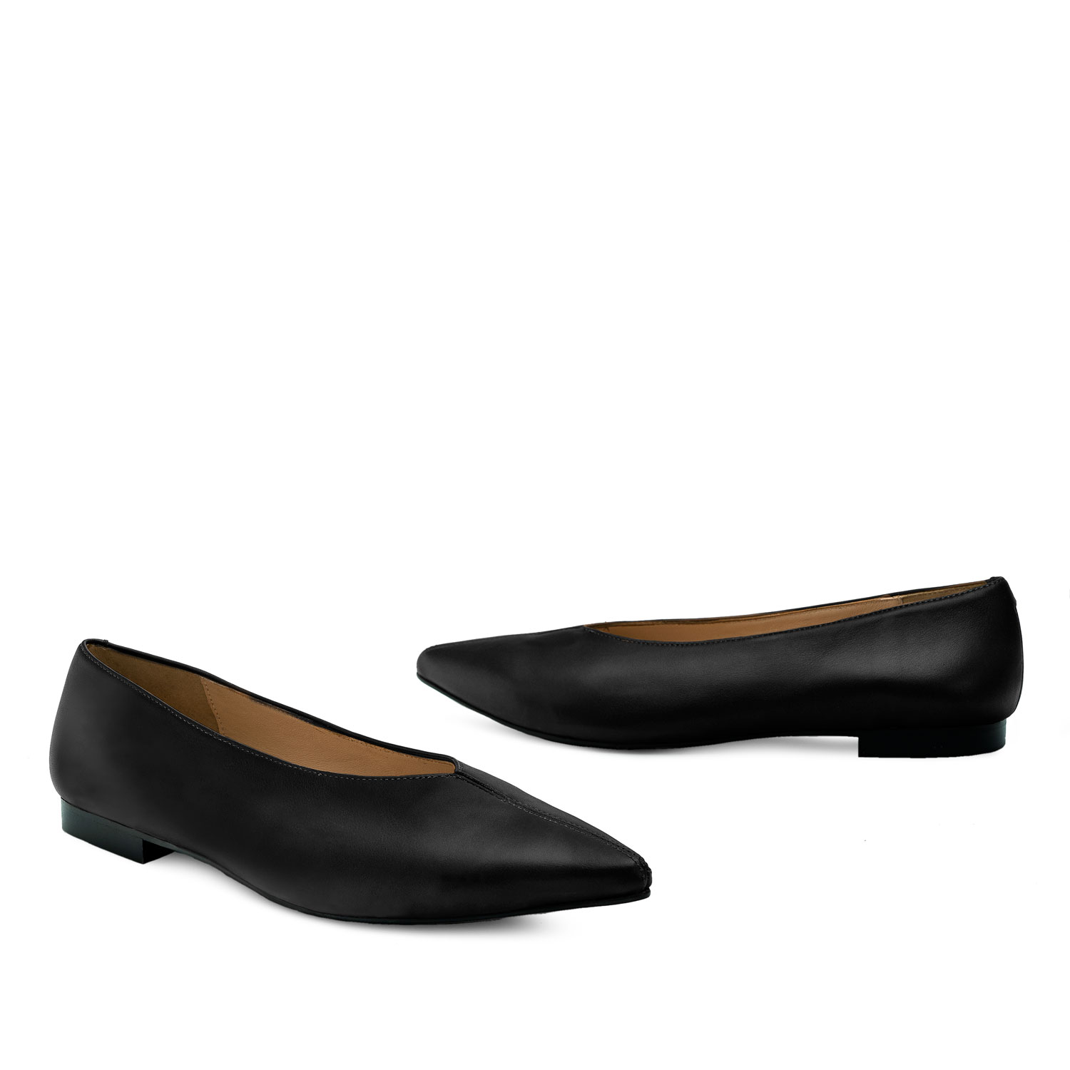 Flat Slip-on Shoes in Black Leather 