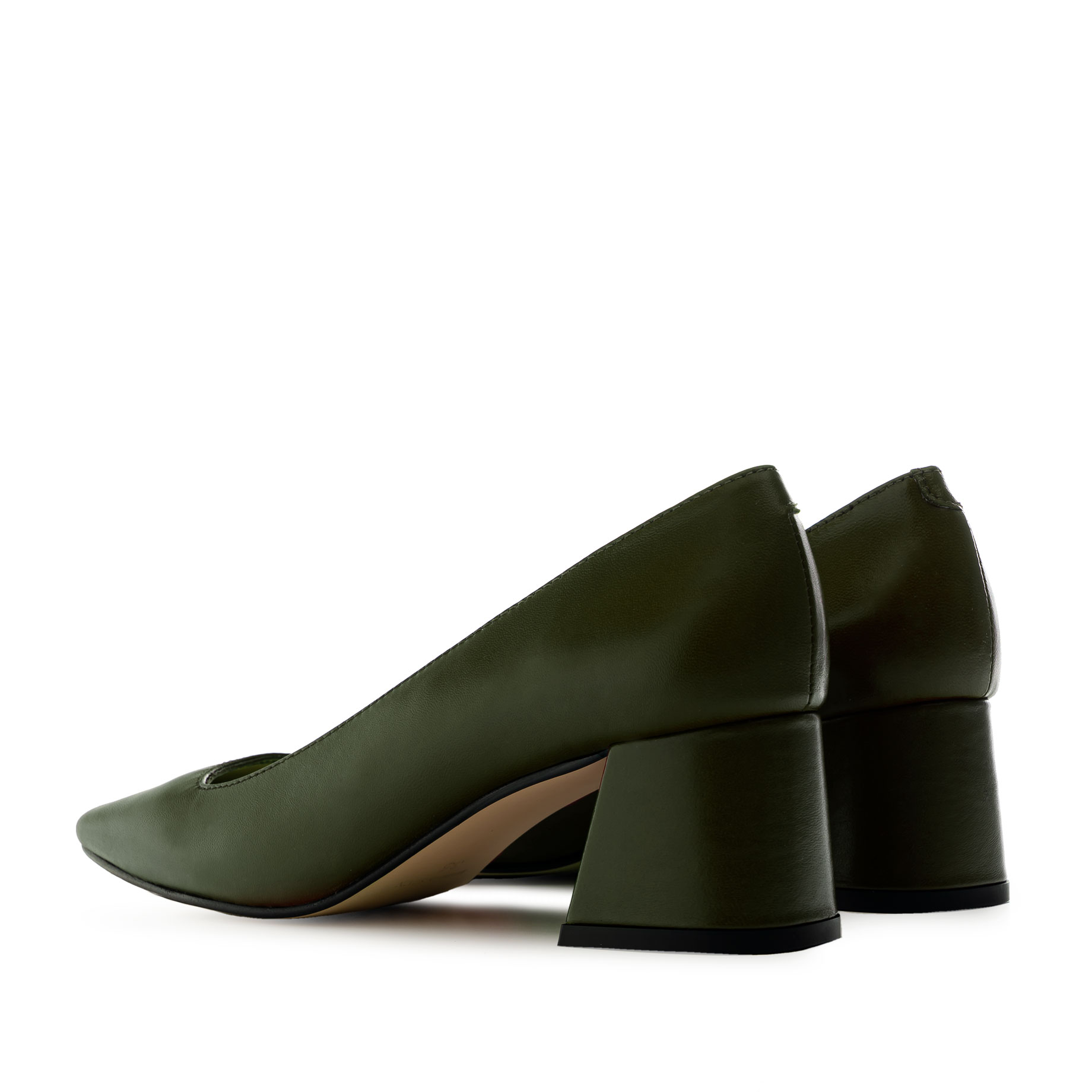 Court Shoes in Khaki Leather 