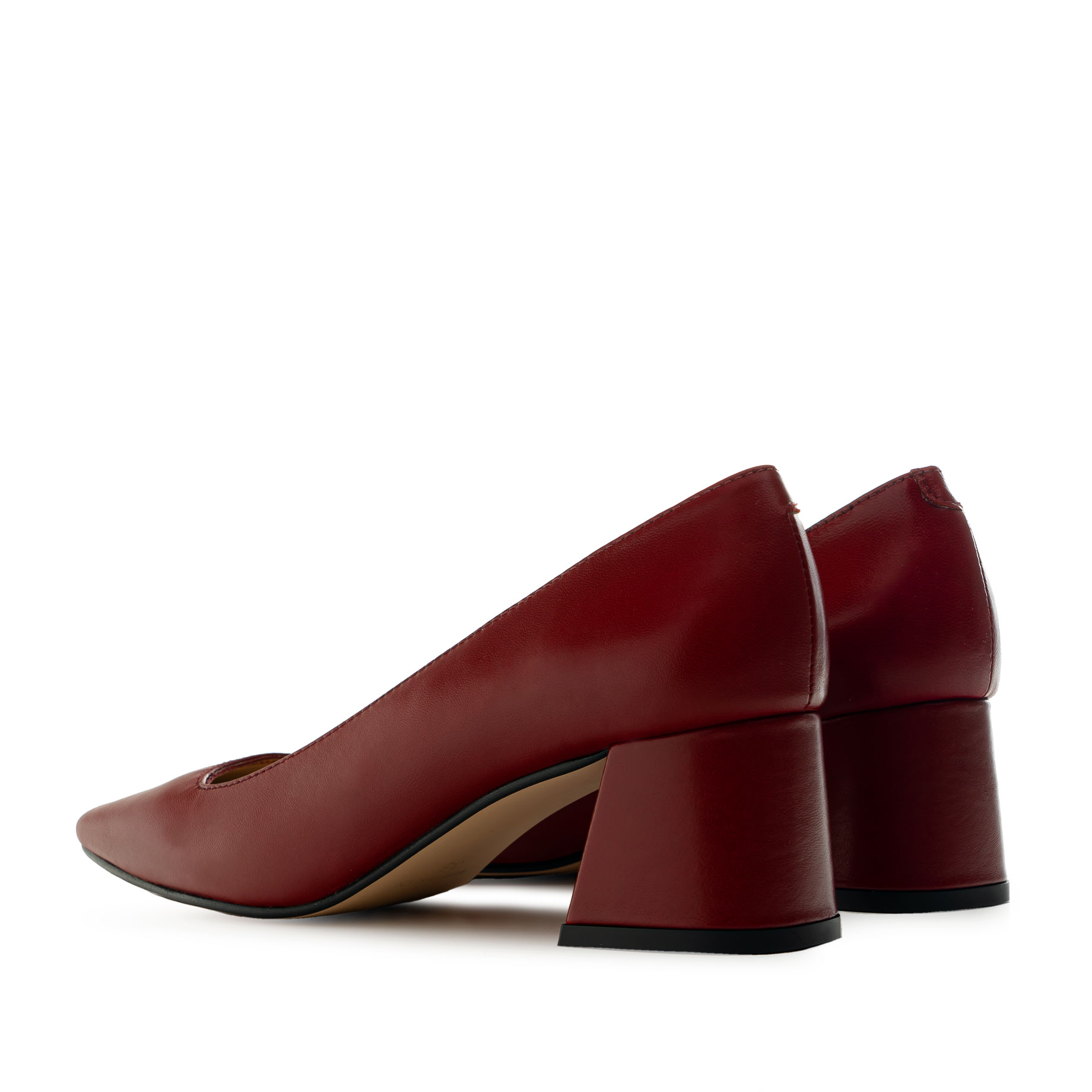Court Shoes in Burgundy Leather 