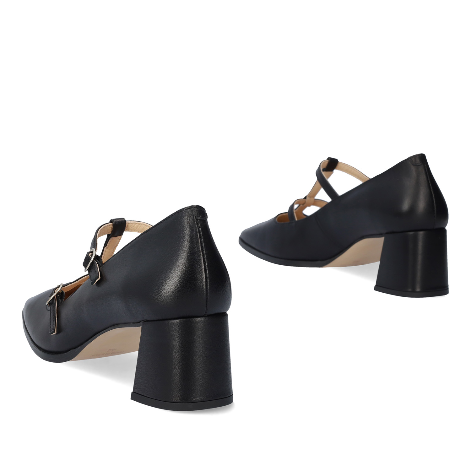 Court black leather heeled shoes. 