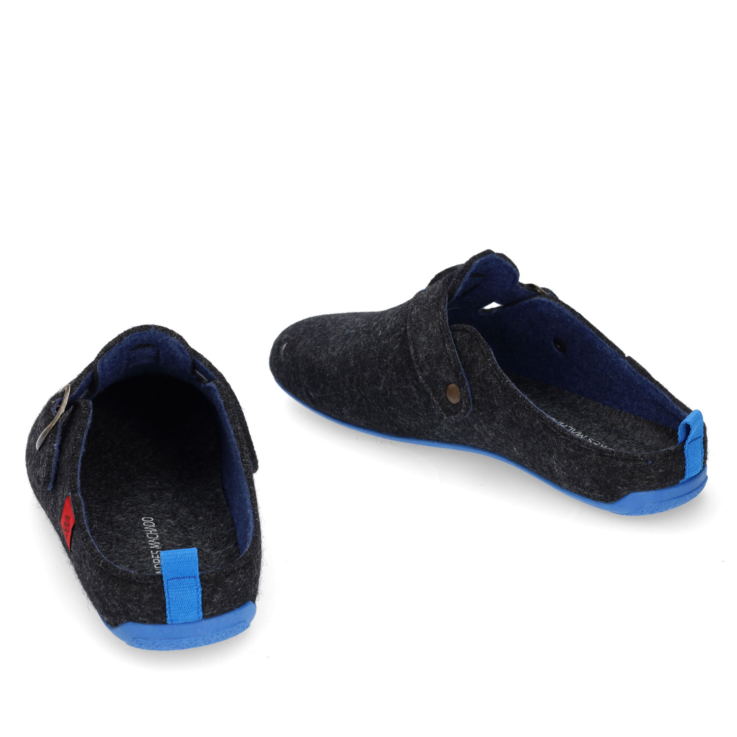 Unisex home slippers in black felt and buckle detail 