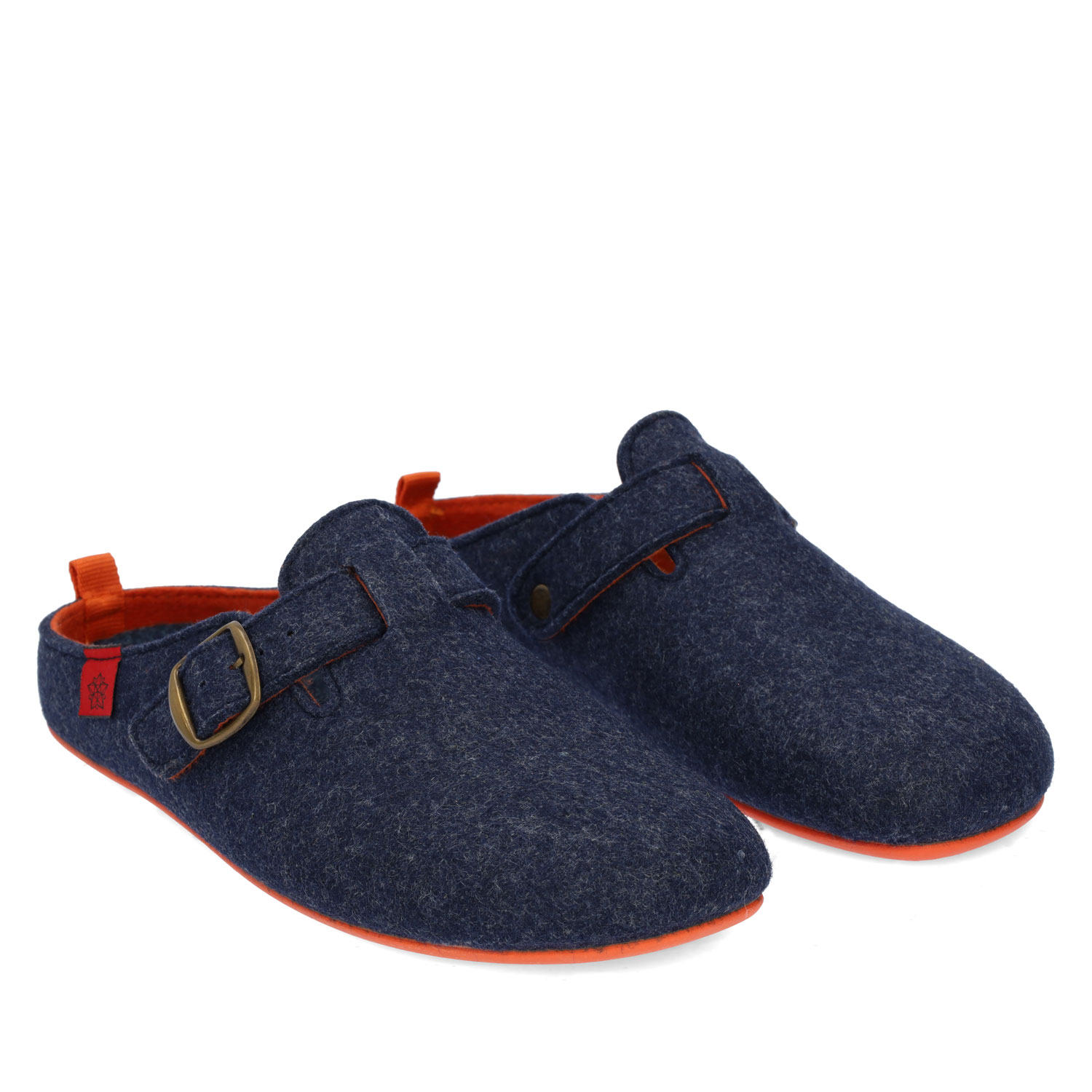 Unisex home slippers in blue felt and buckle detail 