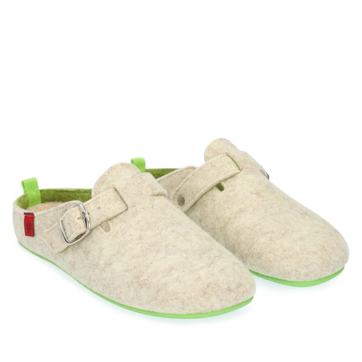 Unisex home slippers in white felt and buckle detail 