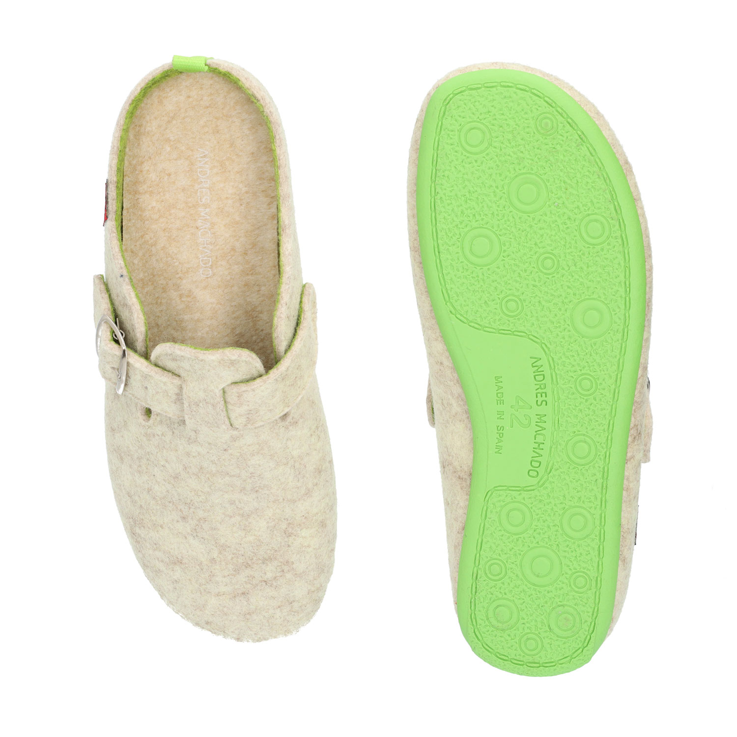 Unisex home slippers in white felt and buckle detail 
