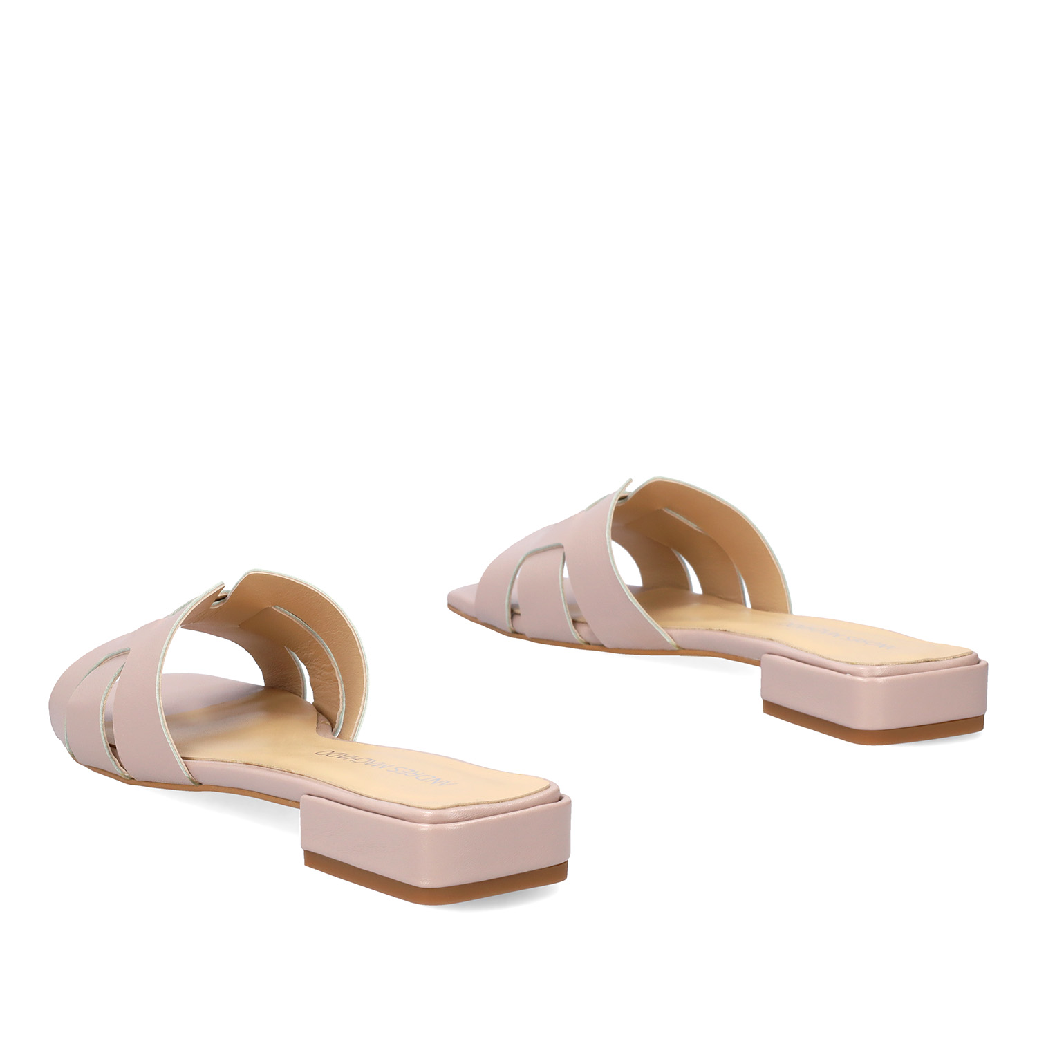 Sandale plate en cuir rose pâle 